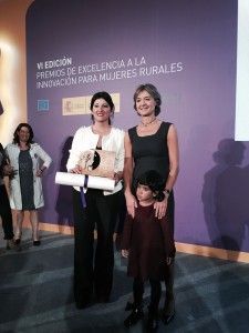 alt="mujeres rurales"